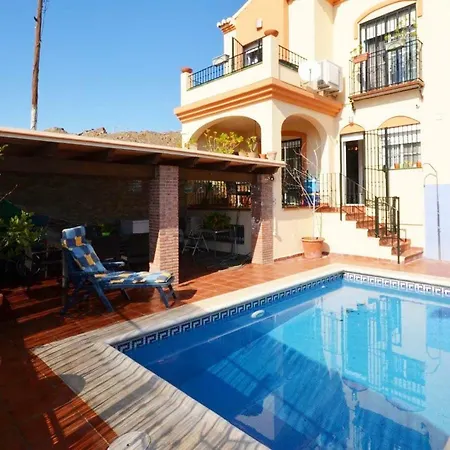 3 Dormitorios Piscina Parking La Noria Nerja